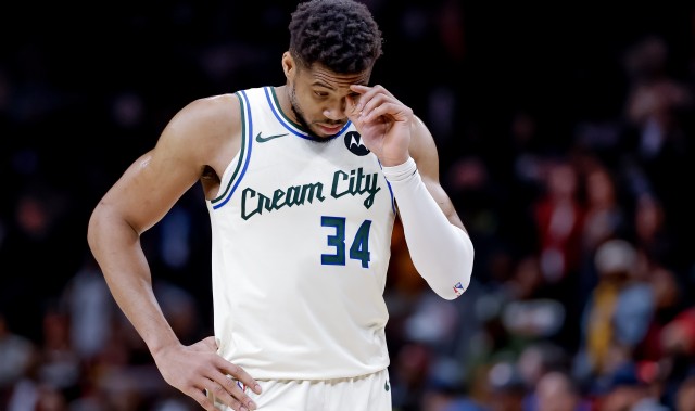 美记：字母哥出场29场也只赢15场 雄鹿无法通过交易重返争冠行列