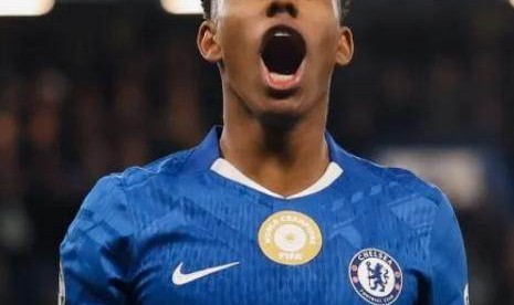 NBA直播-埃斯特旺：适应很顺利 第一次见雪 每周两次英语课