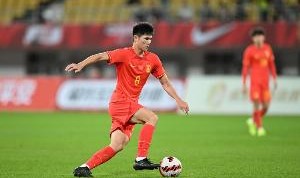 九游体育-媒体人：03-04年龄段、05-06年龄段最好的中场组织者是陈泽仕