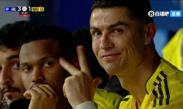 九游网站入口官网-C罗做手势暗示被"偷窃"，拜因体育：C罗可能面临2至4场禁赛+罚款