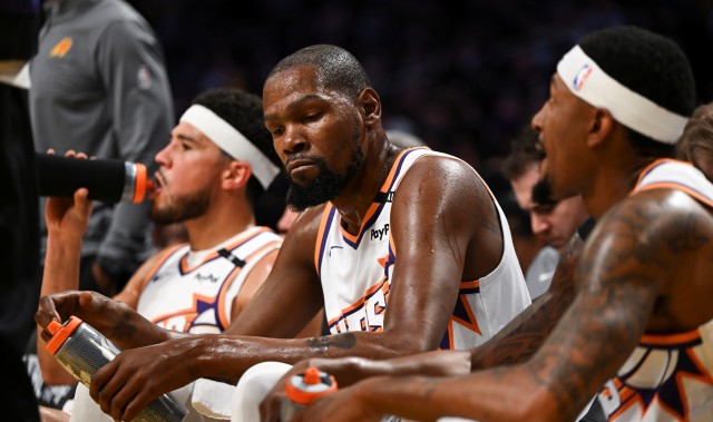 米西奇评布克：领导力坚实却受KD光环遮蔽 比尔展现高度职业素养