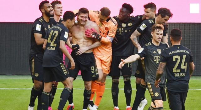 1621700880524072319.jpg lewandowski-1-1040x572.jpg